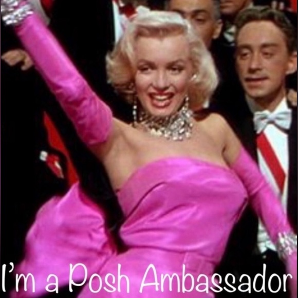 Necklace, 2 Hoops of Faux Crystals, Double chain meets at the top of the pendant - Picture 12 of 14